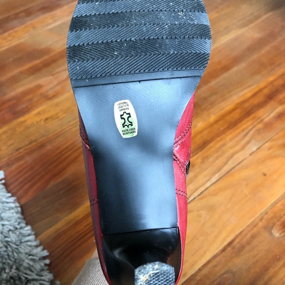 Red genuine leather handcrafted in South Africa - Picture 6 of 7